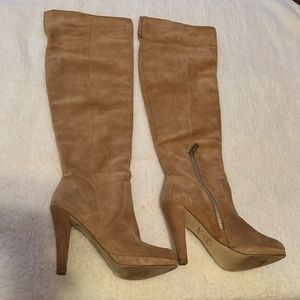 💙MICHAEL KORS 6M Camel colored,suede tall boots.Great preowned condition,4” heel